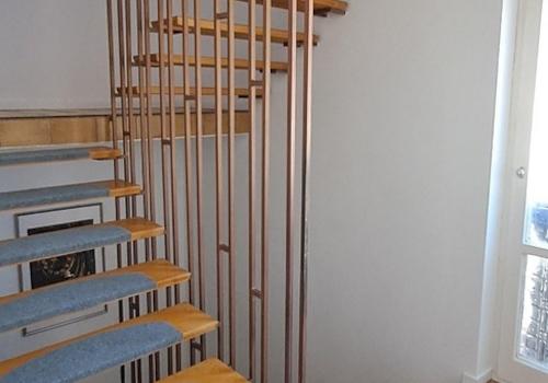 Treppe zum Dachgeschoss
