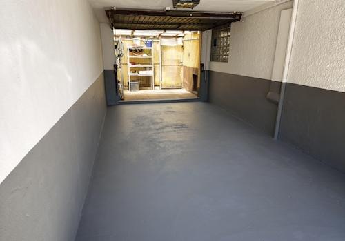 Große Garage