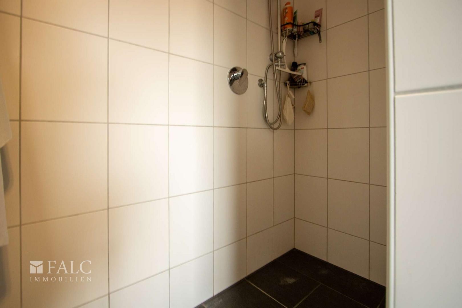 Dusche OG