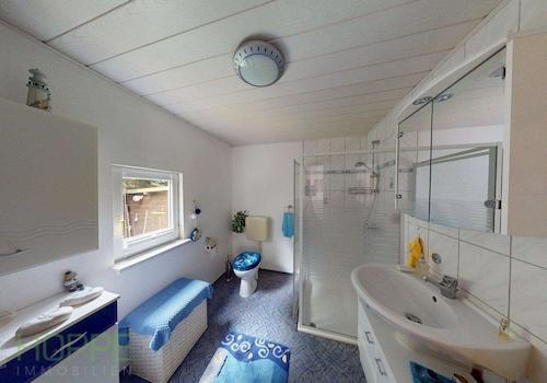 Badezimmer Perspektive 1