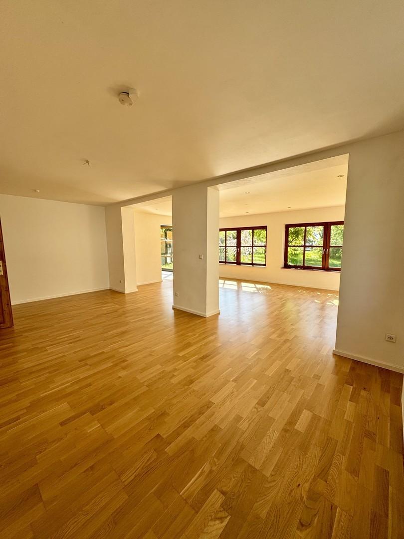 EG Wohnraum mit Kaminanschluss