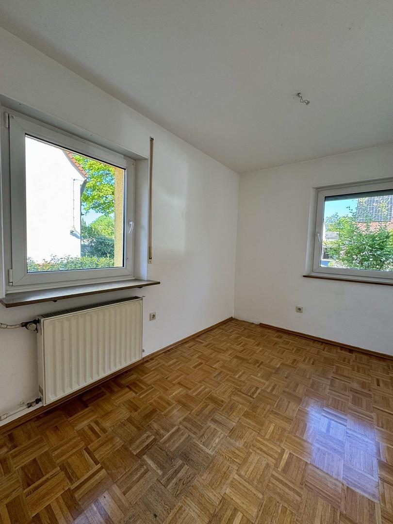EG Arbeits- oder Kinderzimmer