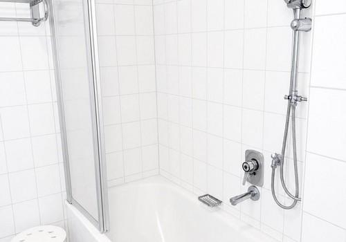 Bad mit Wanne