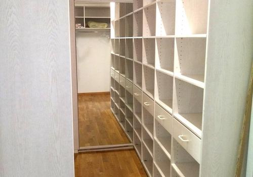Begehbarer Kleiderschrank