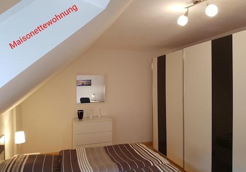 Schlafzimmer DG