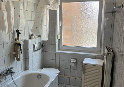 Badezimmer Ansicht 1