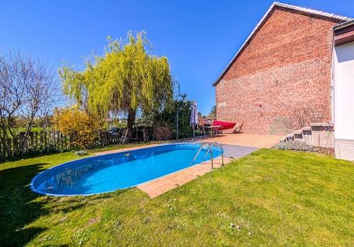 Garten mit Pool