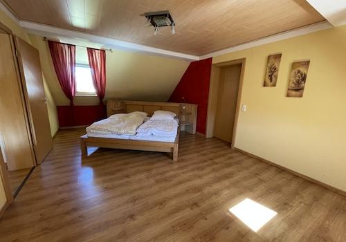 Schlafzimmer im 2. OG