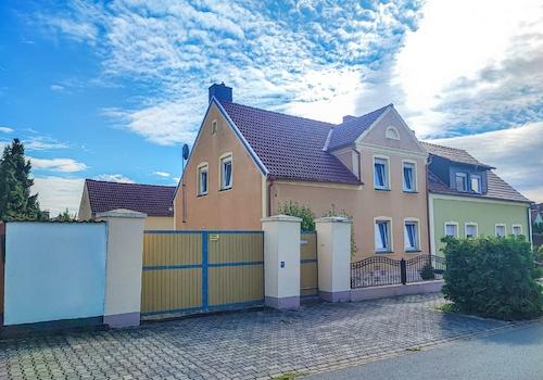 Straßenansicht