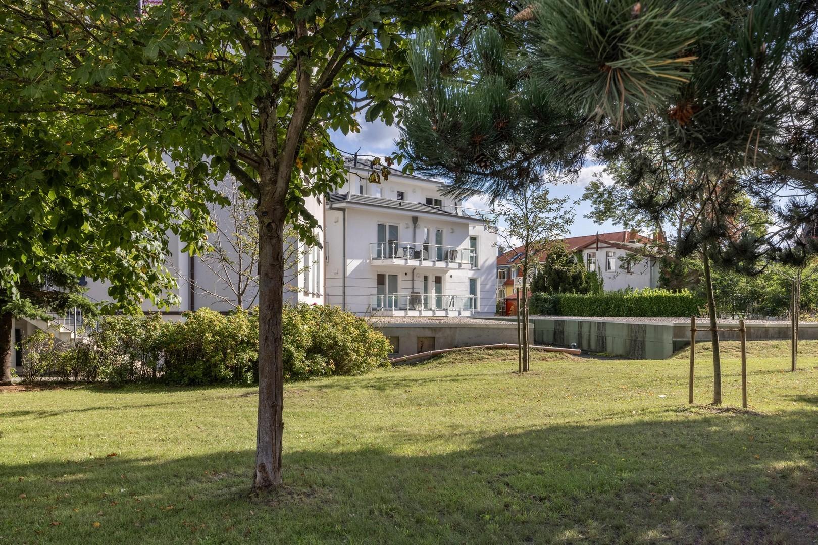 Villa Siegfried aus West