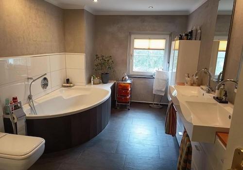 Badezimmer 1. OG