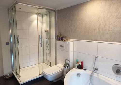 Badezimmer 1. OG