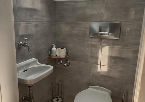 Separates WC Dachgeschoss