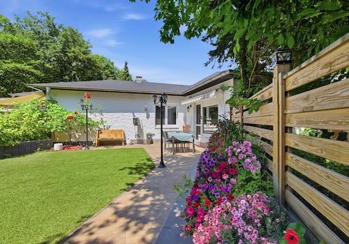 Garten hinter dem Haus