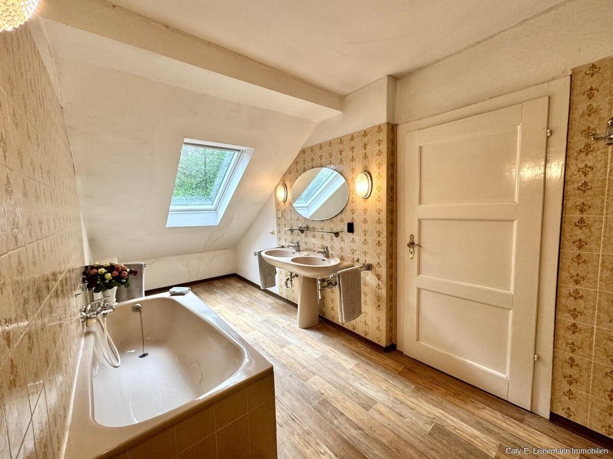 OG Badezimmer