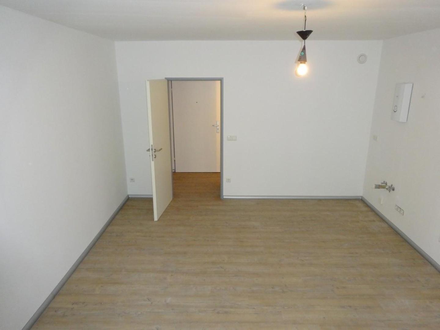 Wohnzimmer (leer)