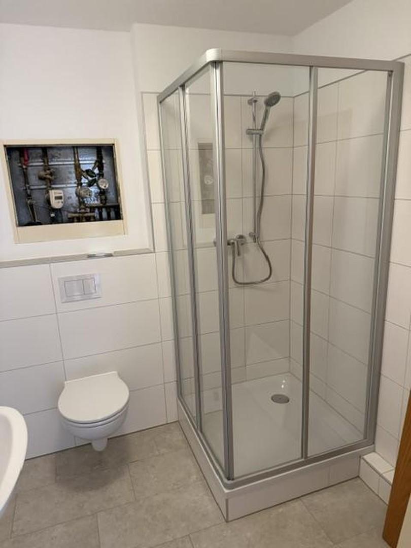 Neues Bad, Dusche