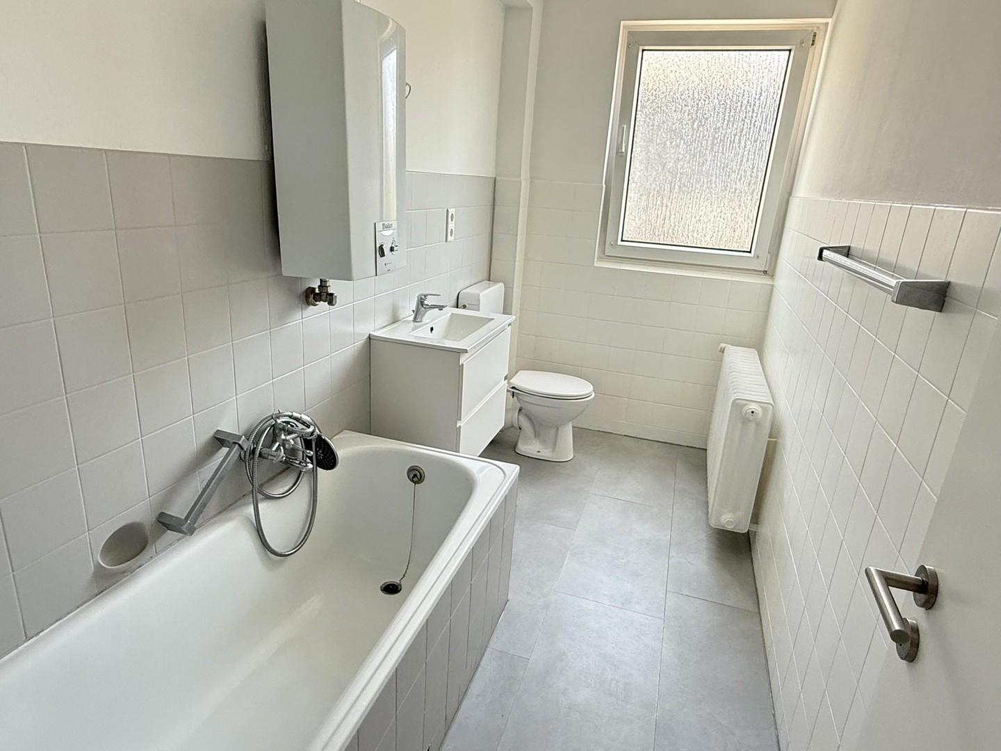 Badezimmer - Aktuell/ leer