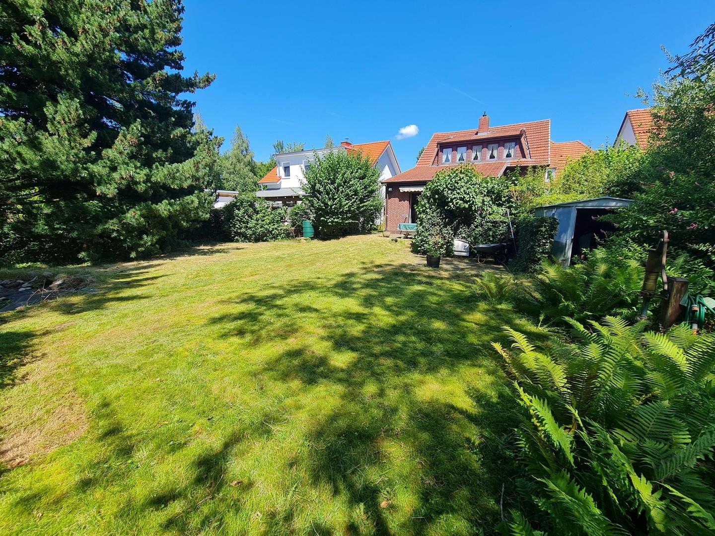Haus vom Garten aus