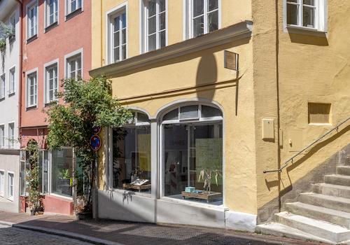 Ein zauberhaftes Altstadthaus mit Laden, 2 W/E und Dachterrasse