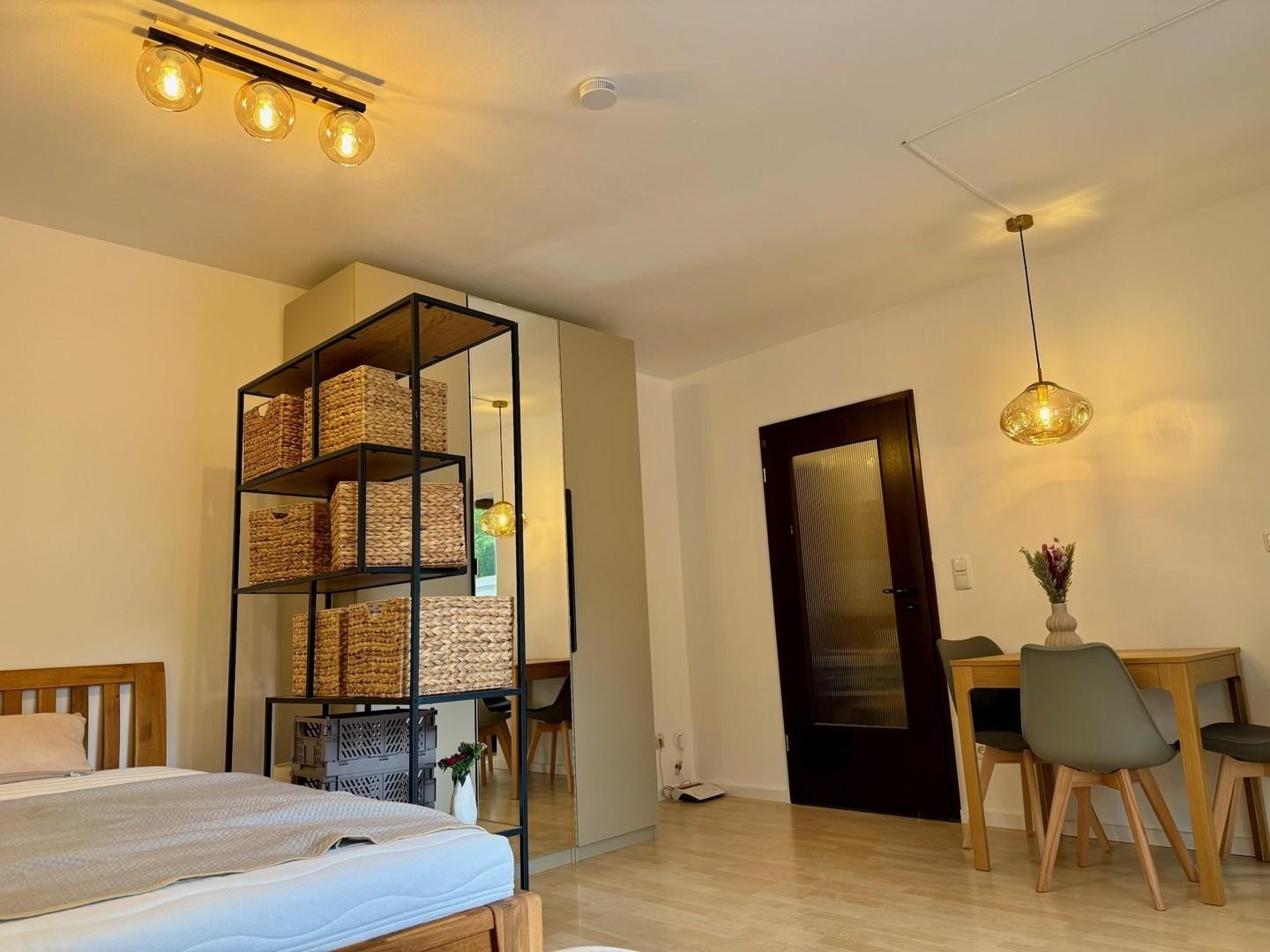 Großer PAX-Schrank