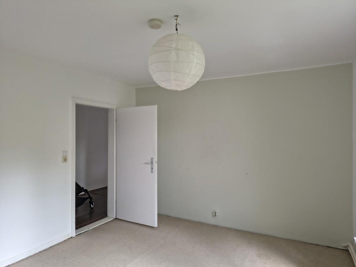 Schlafzimmer/Kinderzimmer/Büro