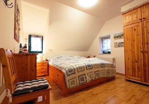Schlafzimmer OG