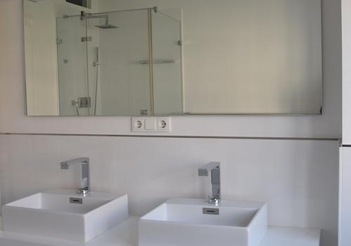 Bad 2 mit Dusche
