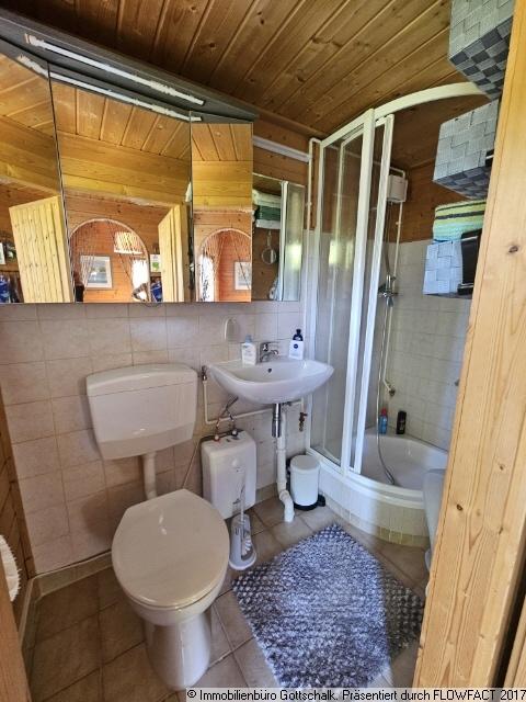 Bad mit Dusche