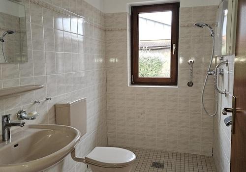 Badezimmer 2
