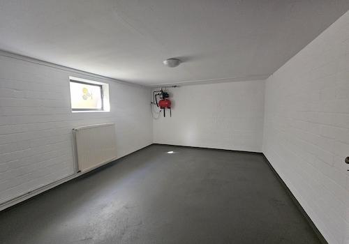 Kellerraum mit Pumpe