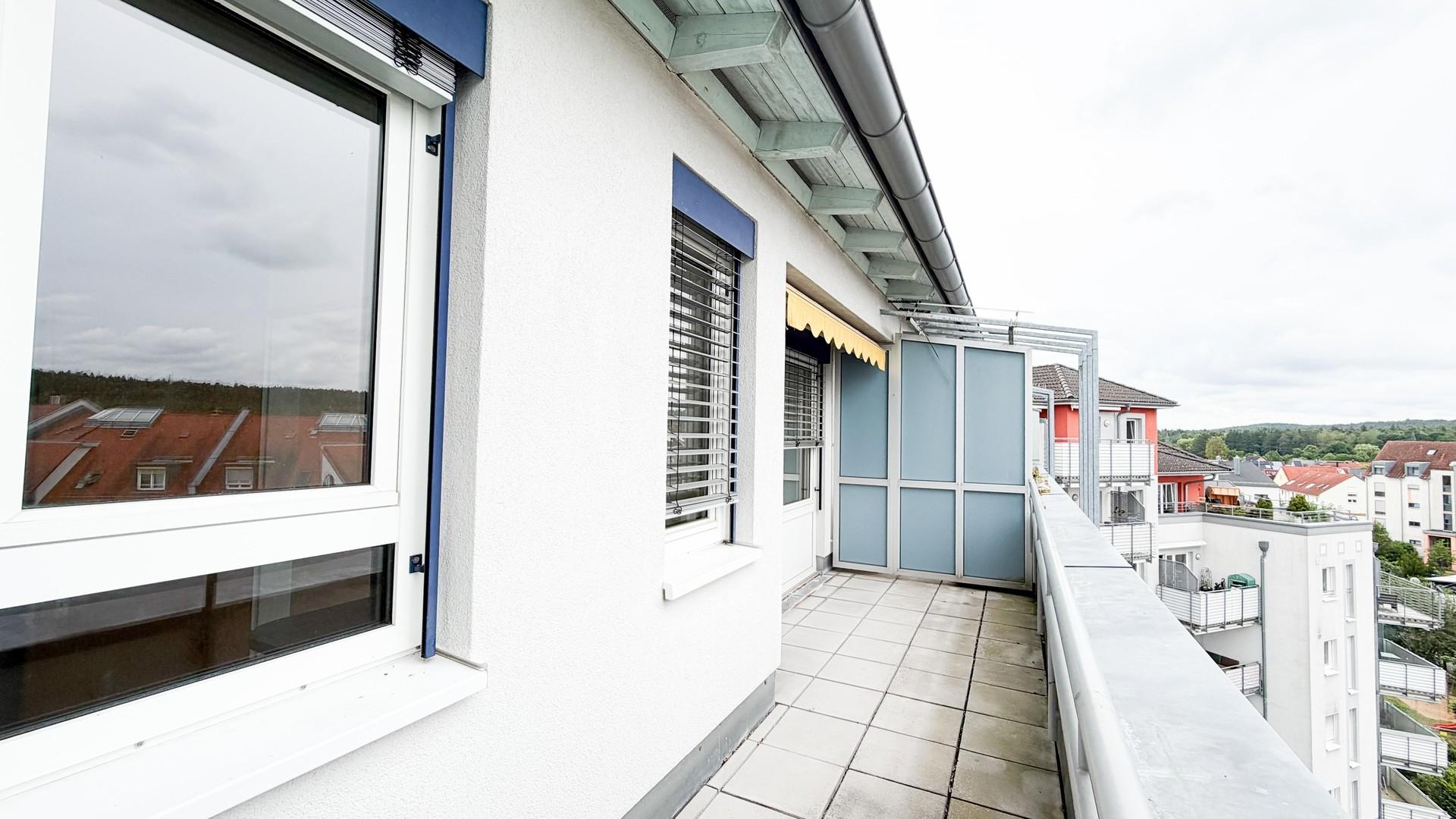 Südwest-Terrasse mit Markise