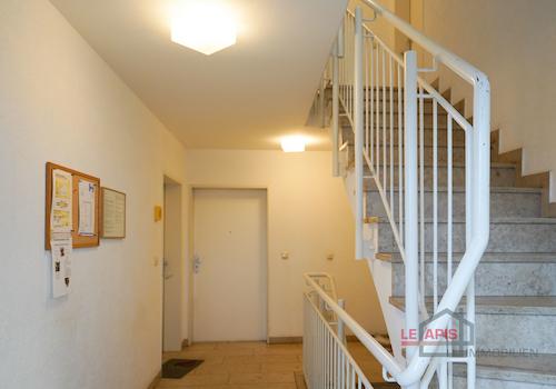Treppenhaus Eingangsbereich Bild 2