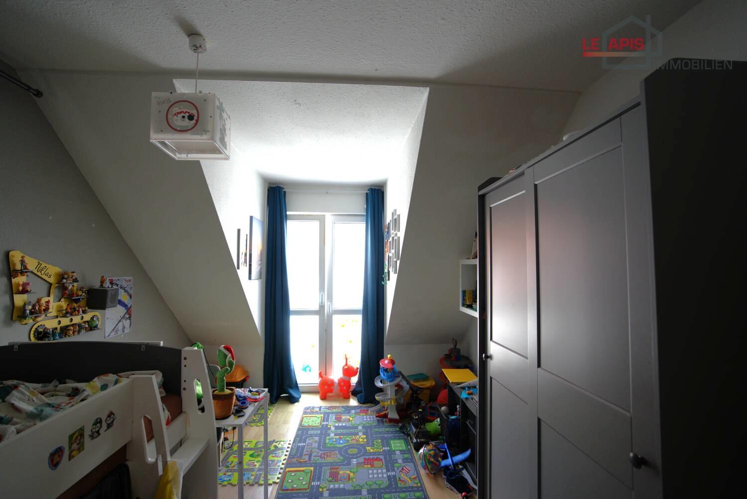 Arbeits-u. Kinderzimmer