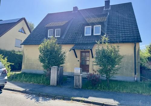 Ansicht von der Straßenseite