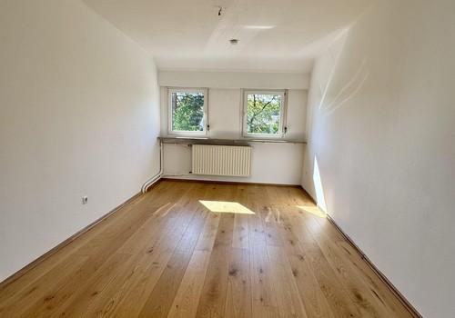 OG Wohn- oder Schlafzimmer