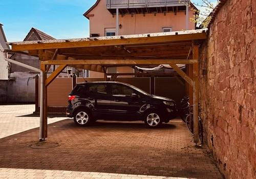 Stellplatz unter dem Carport