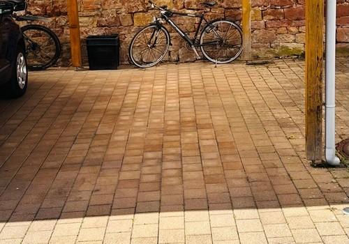 Stellplatz unter dem Carport