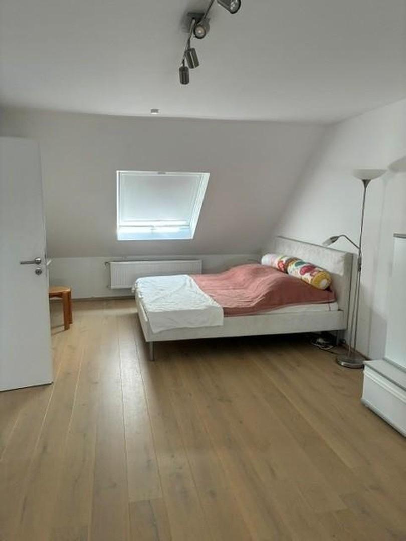 Schlafzimmer DG