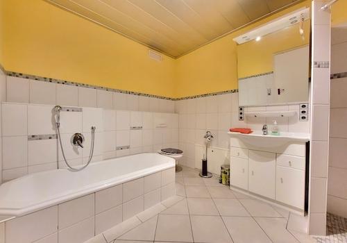 Badezimmer EG