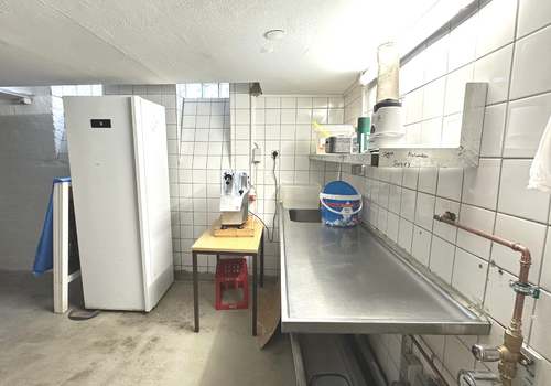 Kellerraum, Vorbereitungsküche unter dem Laden