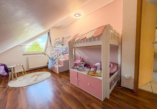6 - Kinderzimmer DG