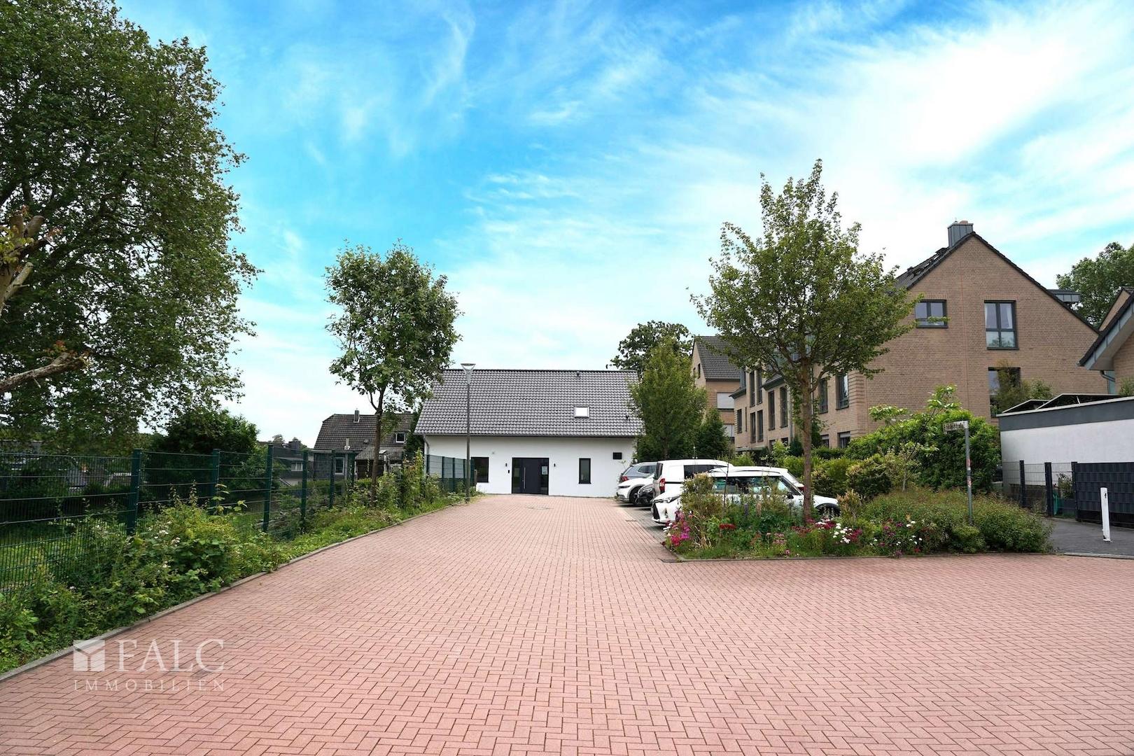 Privatstraße rechte Seite