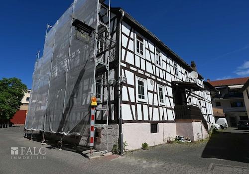 Wohn- + Geschäftshaus