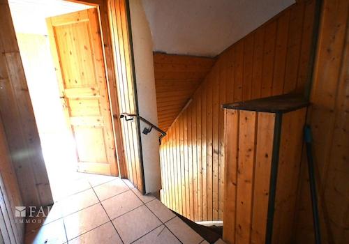 Flur mit Treppe