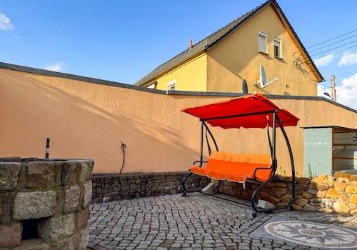 Im Hof (1)