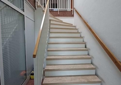 Treppe zum Büro