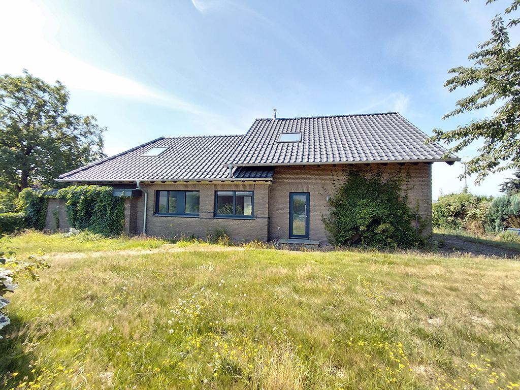 003-01571-neu-05