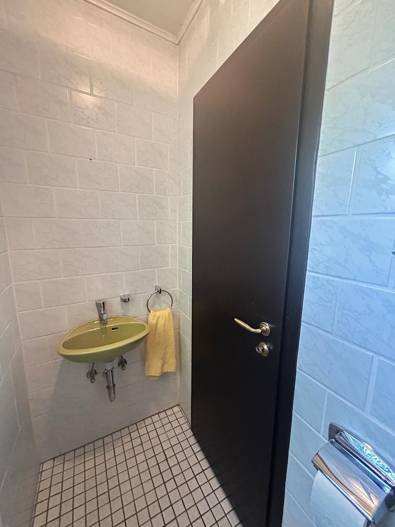 10 - Gäste WC EG