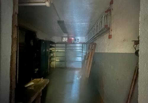 27.1 - Garage